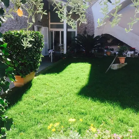 別荘 Beb Apartament Mirko ポンペイ