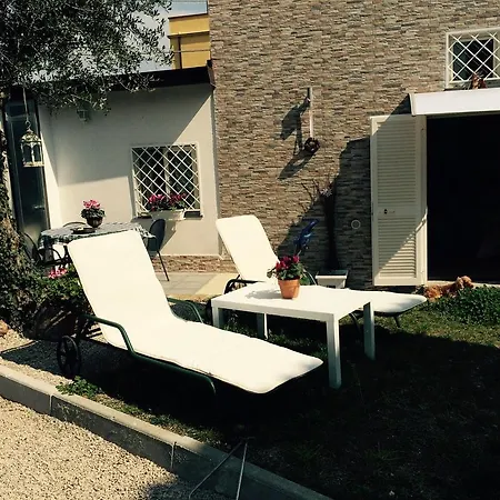 Beb Apartament Mirko 別荘 ポンペイ